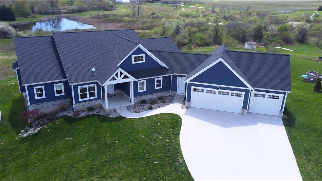 4688 20 Mile Road, Tyrone Twp, MI 49330