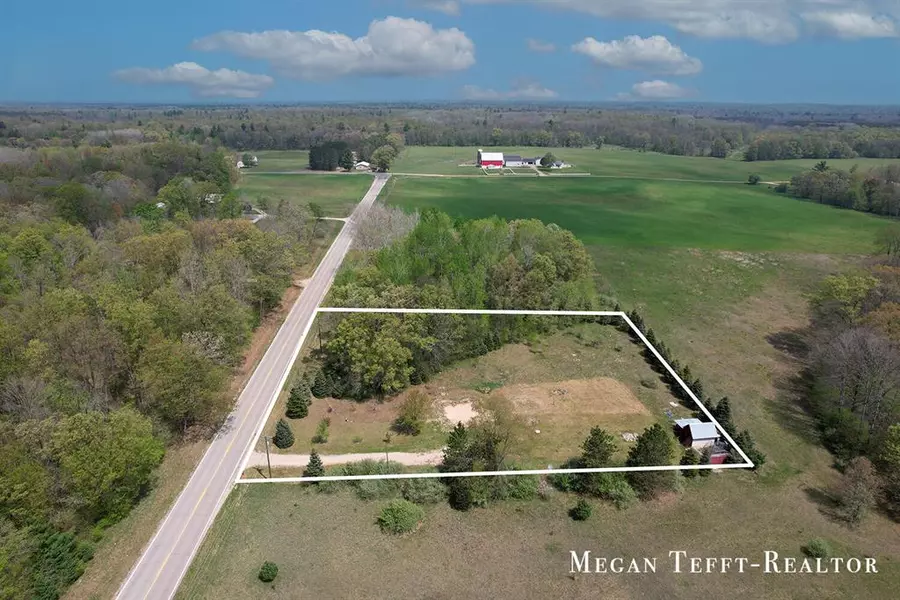 10770 Long Road, Reynolds Twp, MI 49329