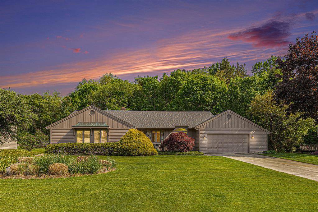 7664 Kenrob Drive SE, Cascade Twp, MI 49546