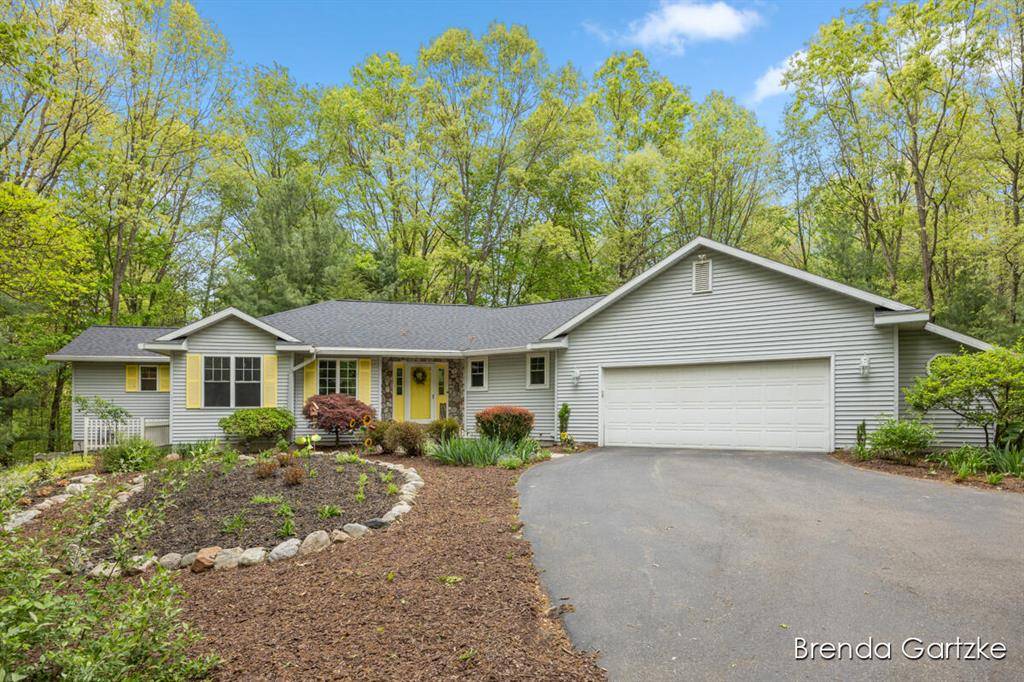5291 Bonasa Drive NE, Courtland Twp, MI 49341