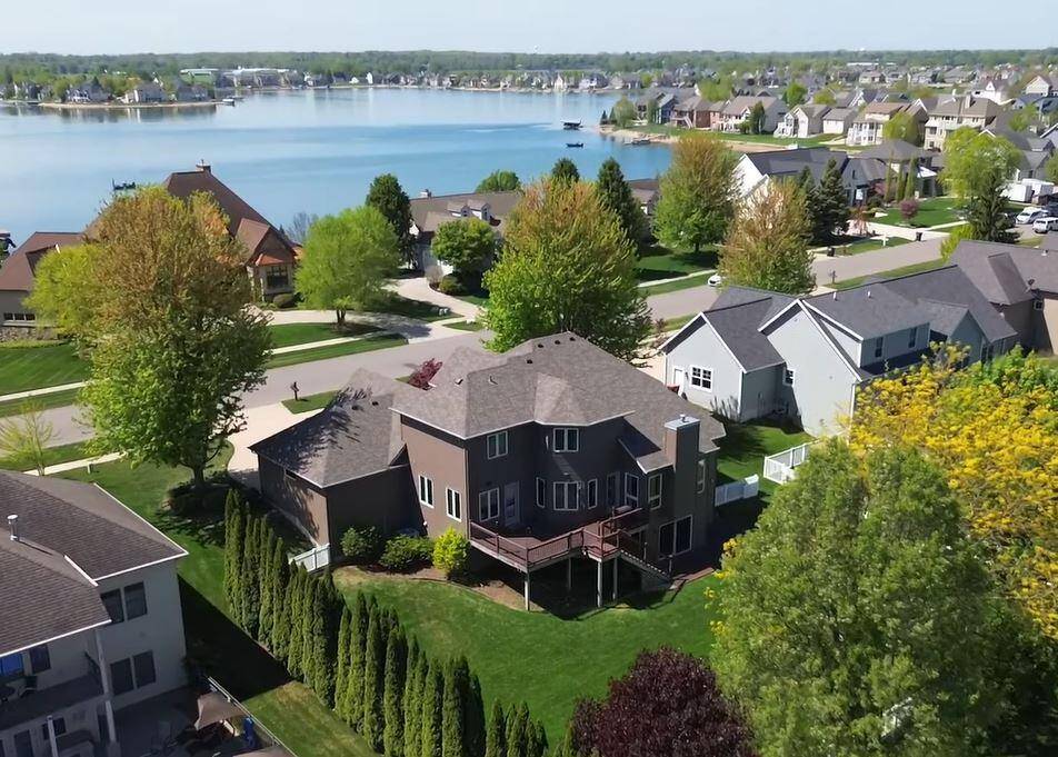 1657 North Bay Drive, Georgetown Twp, MI 49426