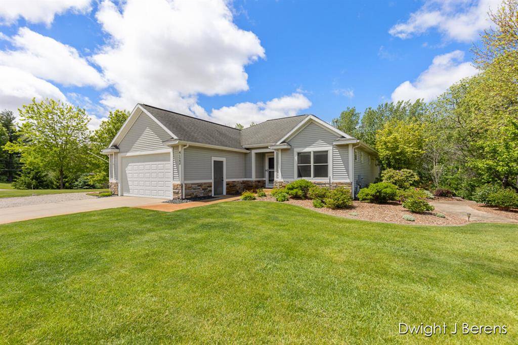 4122 Autumn Crest Drive, Overisel Twp, MI 49419