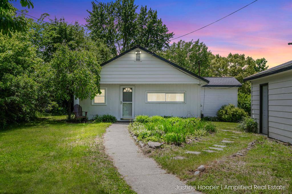 2257 Iroquois Trail, Rutland Twp, MI 49058