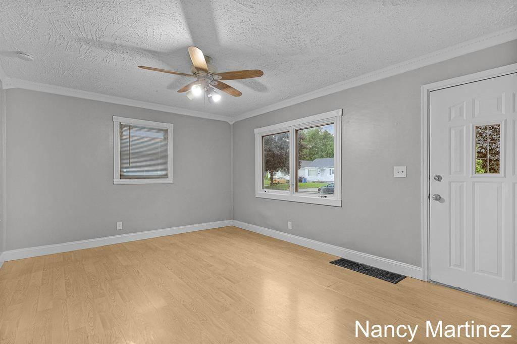 Grand Rapids, MI 49504,853 California Street NW