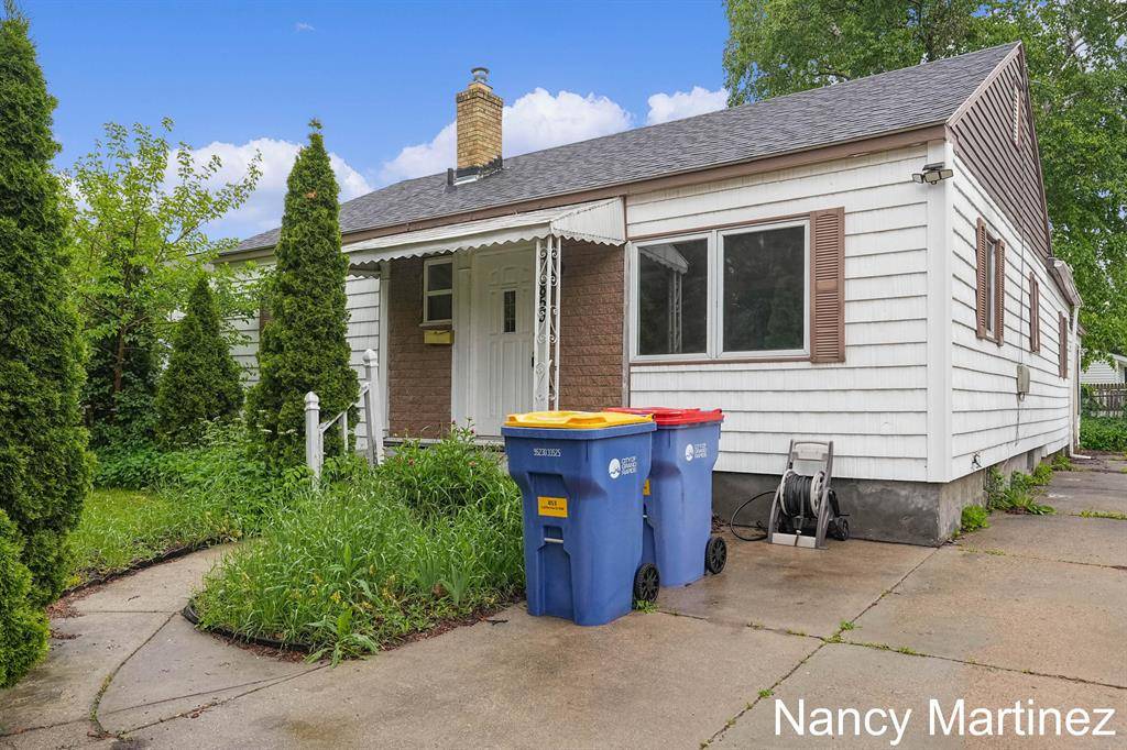853 California Street NW, Grand Rapids, MI 49504