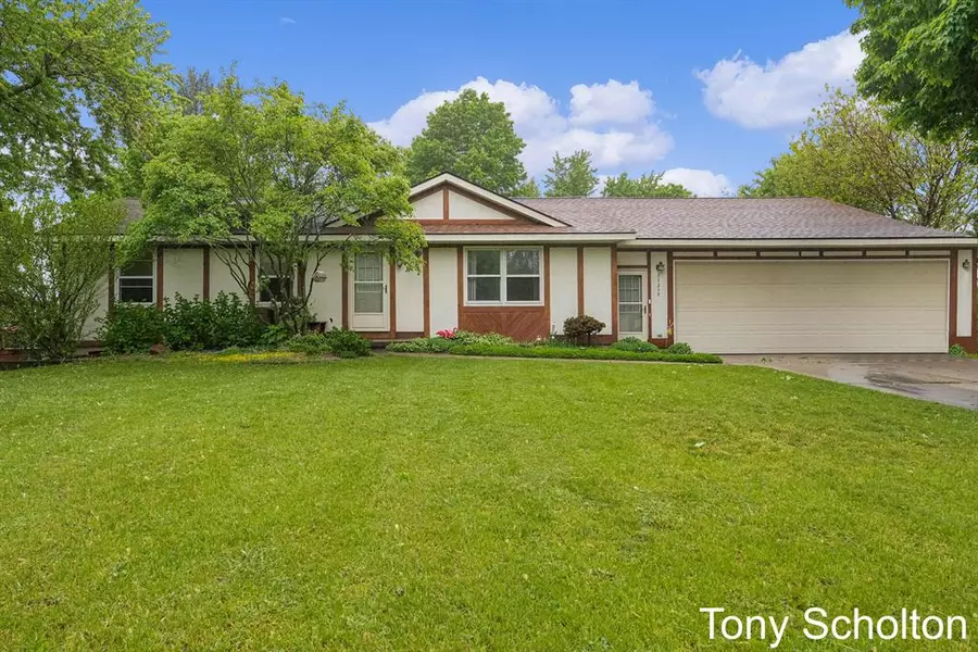 11317 Prairie Avenue, Allendale Twp, MI 49401