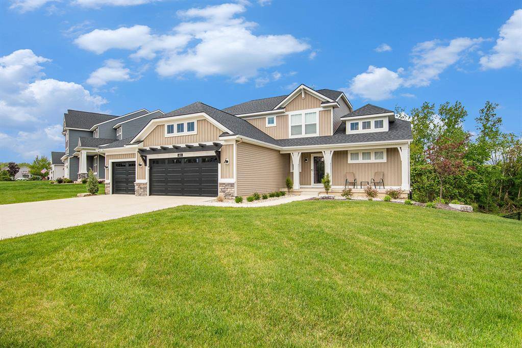 883 Water Ridge Dr, Gaines Twp, MI 49315