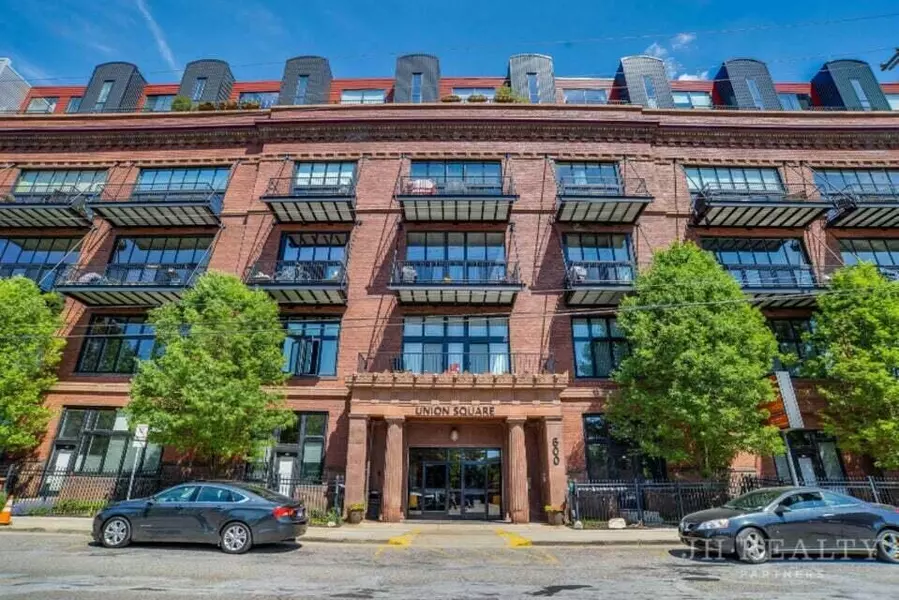 600 Broadway Avenue NW 318, Grand Rapids, MI 49504