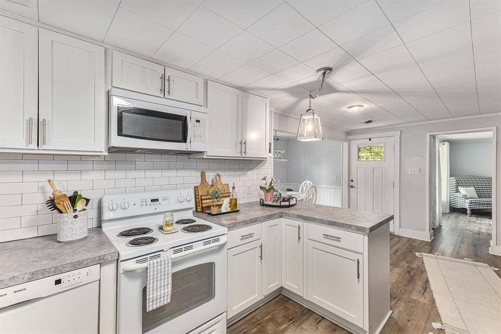 Benzonia Twp, MI 49616,7818 Homestead Road