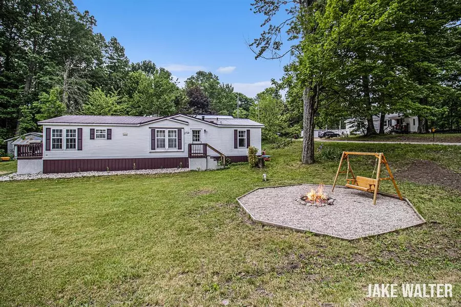 11720 Sparrow Drive, Belvidere Twp, MI 48850