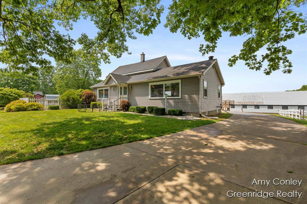 821 W Baseline Road, Gun Plain Twp, MI 49080