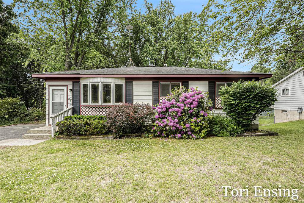 1305 Crescent Street, Greenville, MI 48838