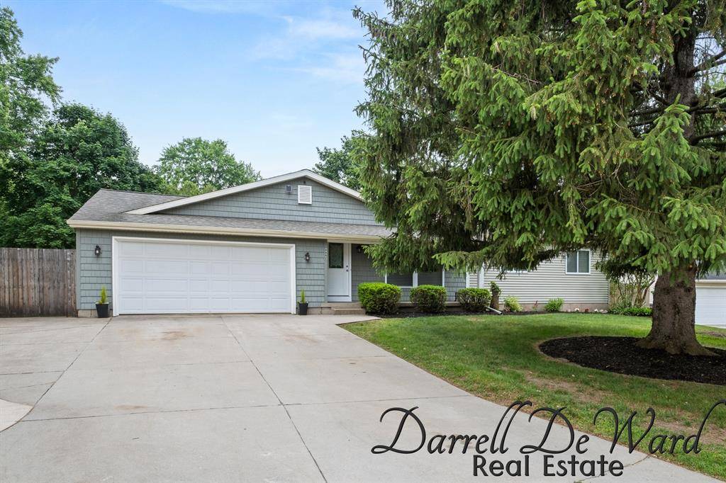 6662 Adaridge Drive SE, Ada Twp, MI 49301