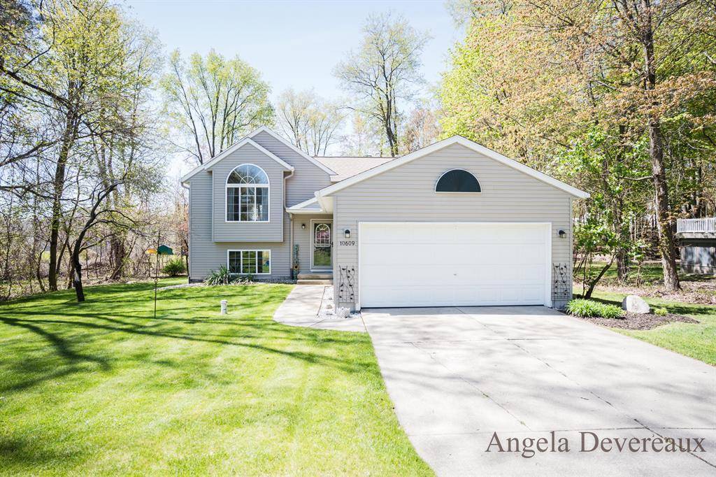 10609 Ridgewood Drive, Eureka Twp, MI 48838