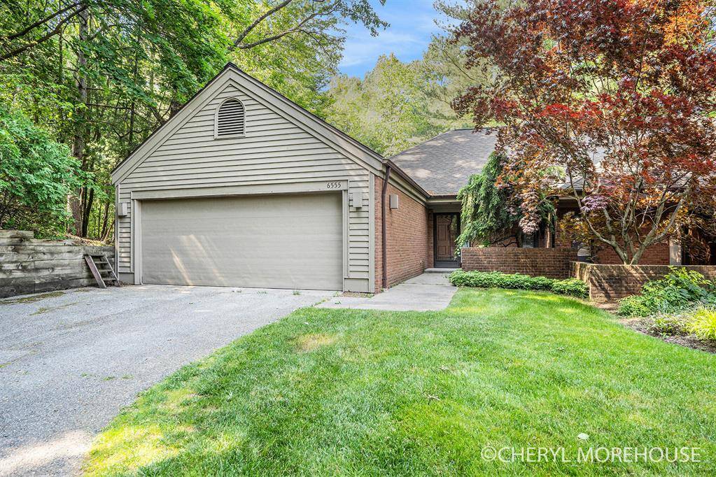 6555 Waybridge Drive SE, Cascade Twp, MI 49546