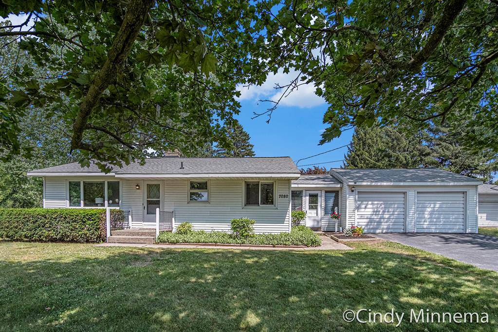 7080 Pine Island Drive NE, Plainfield Twp, MI 49321