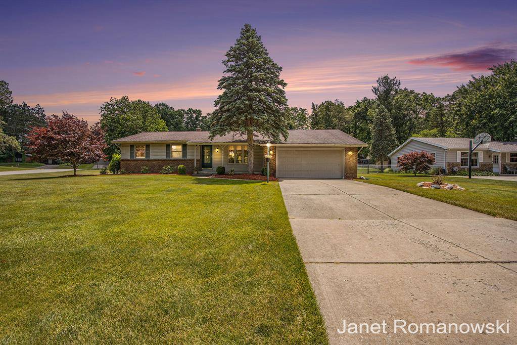 6182 Del Cano Drive SE, Cascade Twp, MI 49546