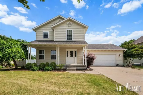 203 Chary Ridge Drive, Kent City Vlg, MI 49330