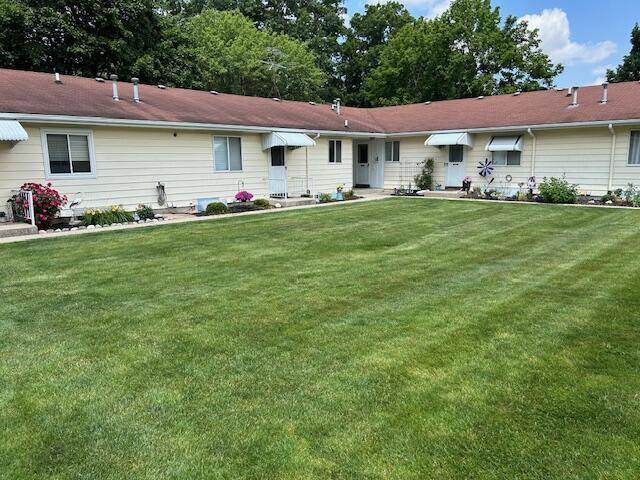 5897 Leisure S Drive SE, Kentwood, MI 49548