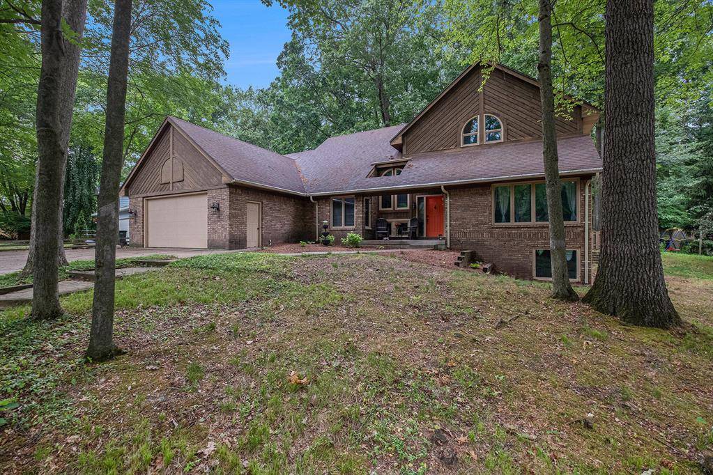 1746 Chateau Drive SW, Wyoming, MI 49519