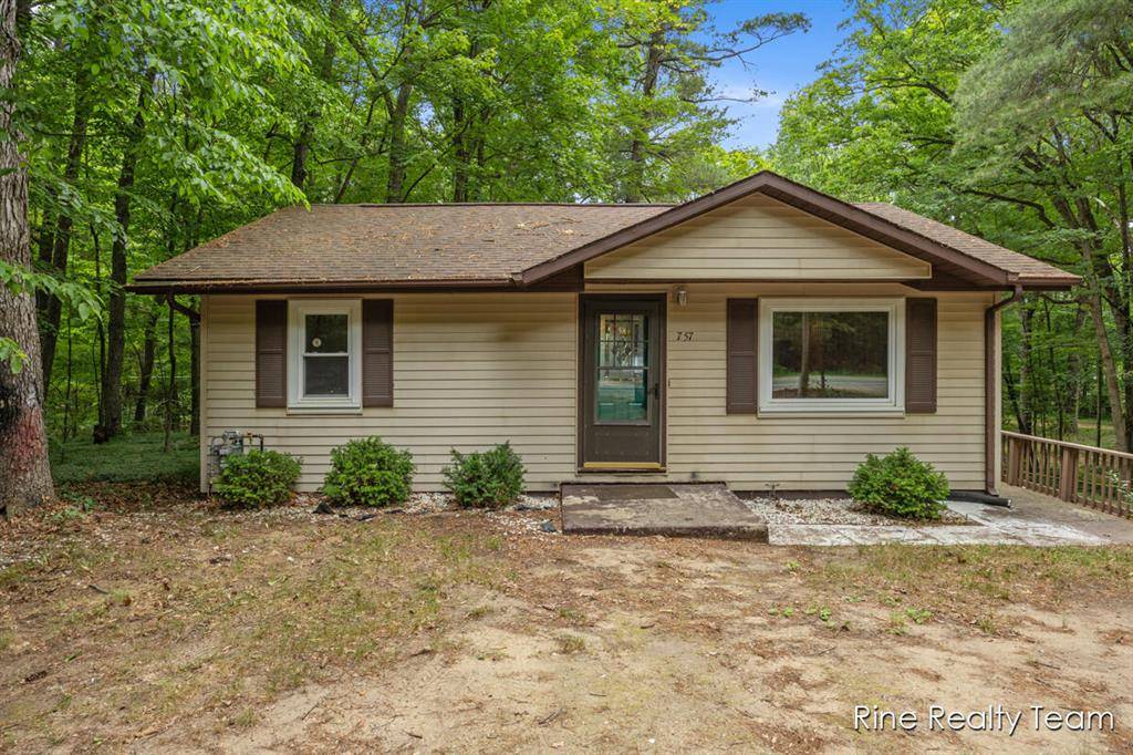 757 E Sidney Road, Evergreen Twp, MI 48888