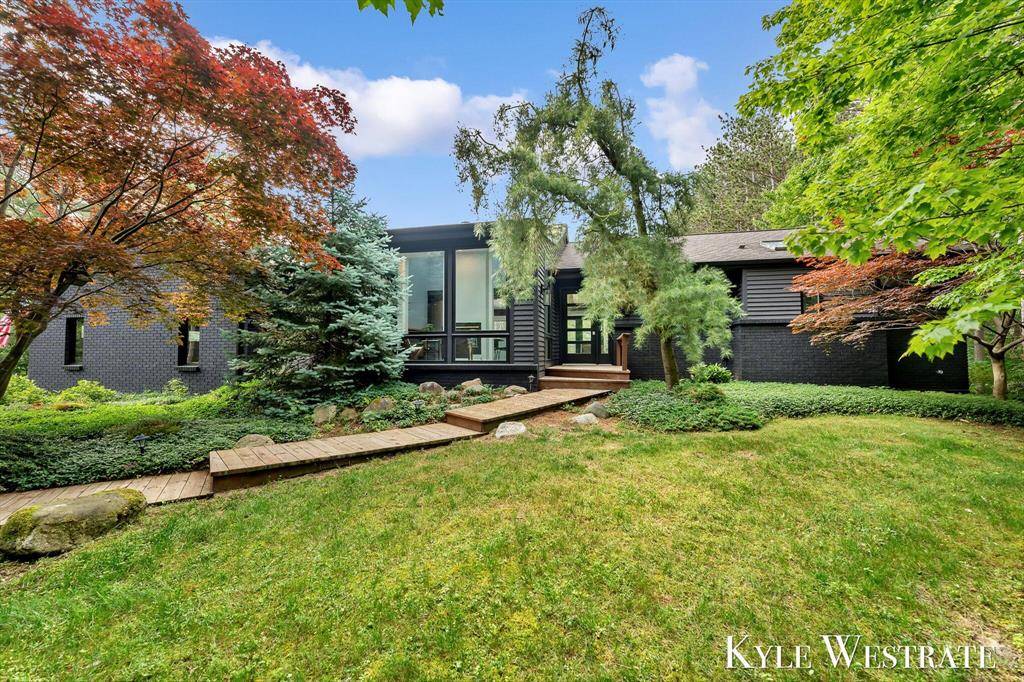 16415 Greenly Street, Park Twp, MI 49424