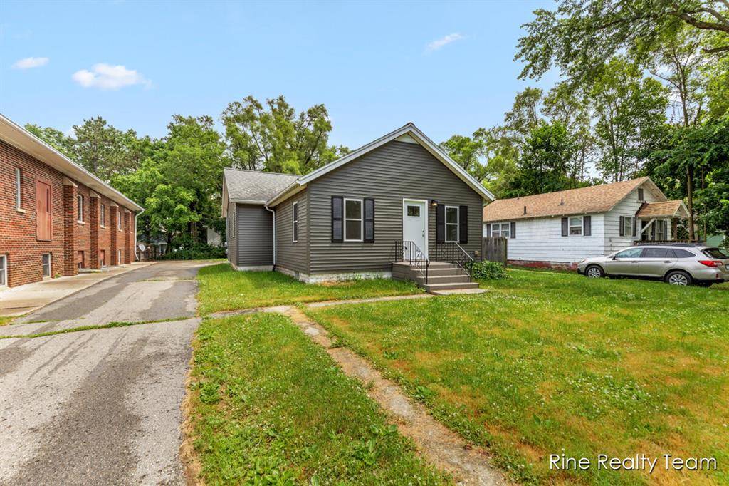 923 Wayne Street, Blackman Twp, MI 49202