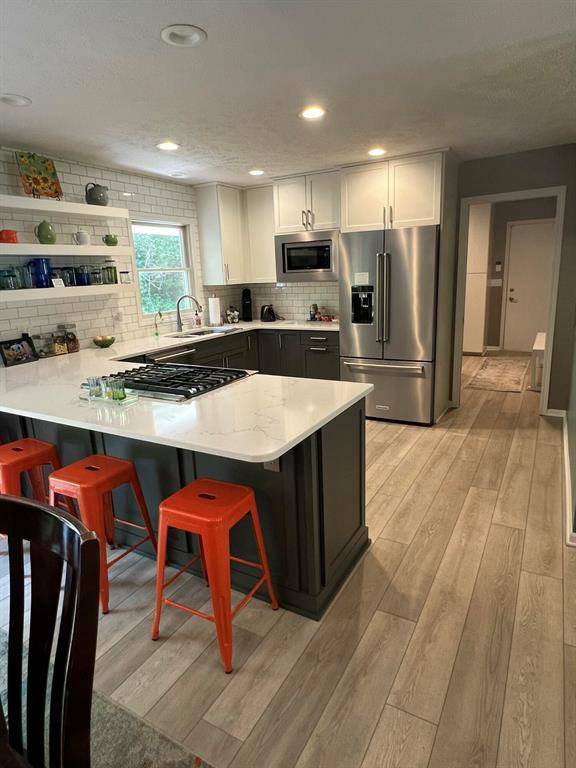 Plainfield Twp, MI 49525,5437 Grand River Dr Drive NE