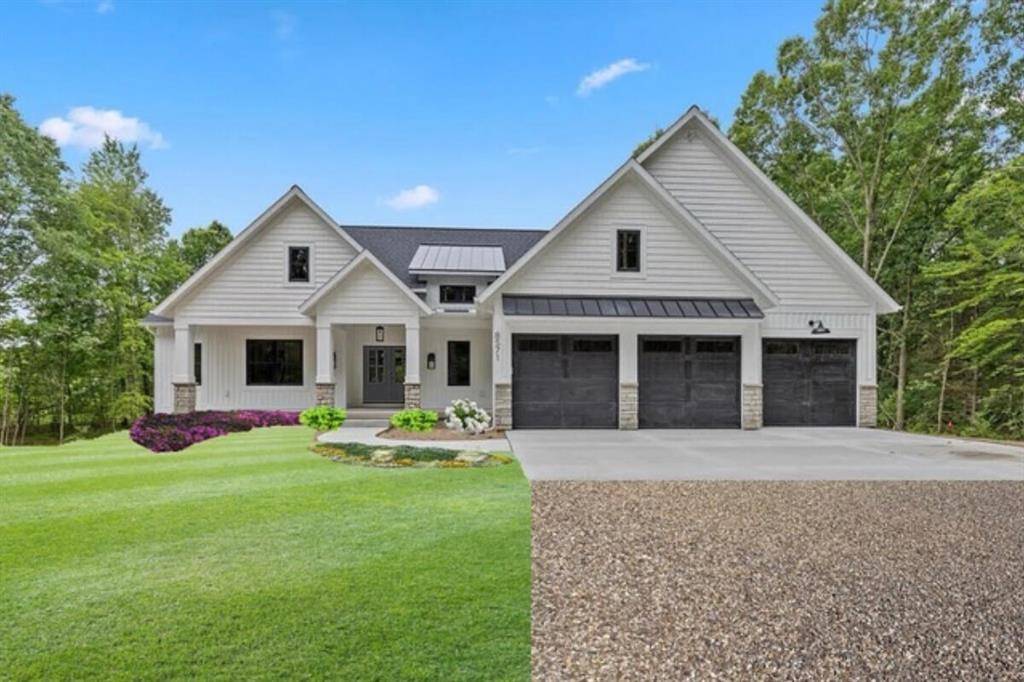 8571 Young Avenue NE, Courtland Twp, MI 49341