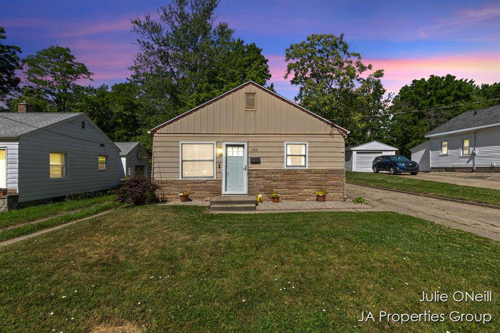 1035 Eastern Avenue NE, Grand Rapids, MI 49503
