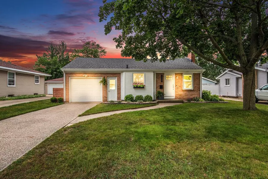 1734 Den Hertog Street SW, Wyoming, MI 49519
