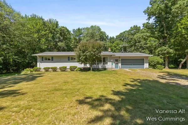8233 Johnson Road, Orleans Twp, MI 48809