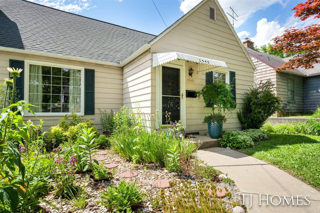 1545 Fuller Avenue NE, Grand Rapids, MI 49505