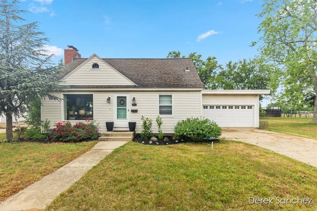 261 W 28th Street, Holland, MI 49423