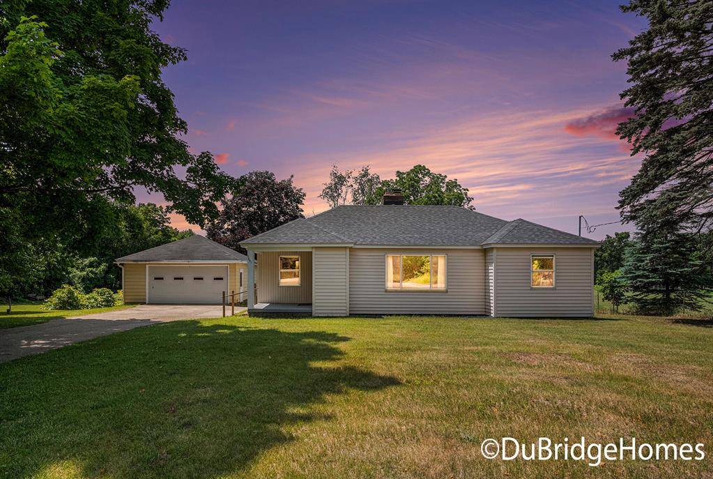 7661 Alpine Avenue NW, Alpine Twp, MI 49345