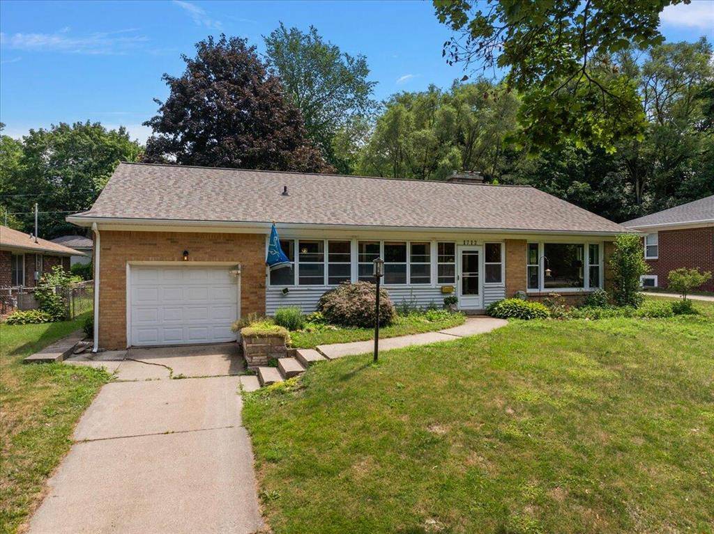 Grand Rapids, MI 49506,1712 Rosewood Avenue SE