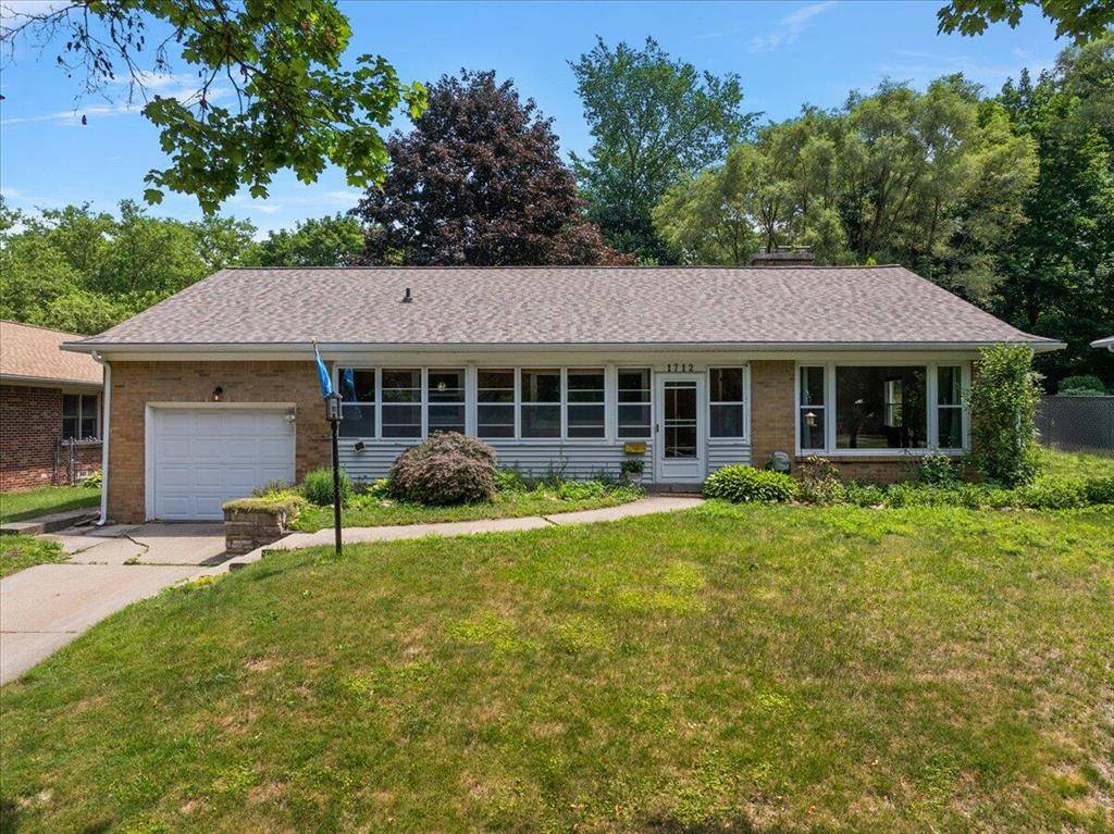 Grand Rapids, MI 49506,1712 Rosewood Avenue SE