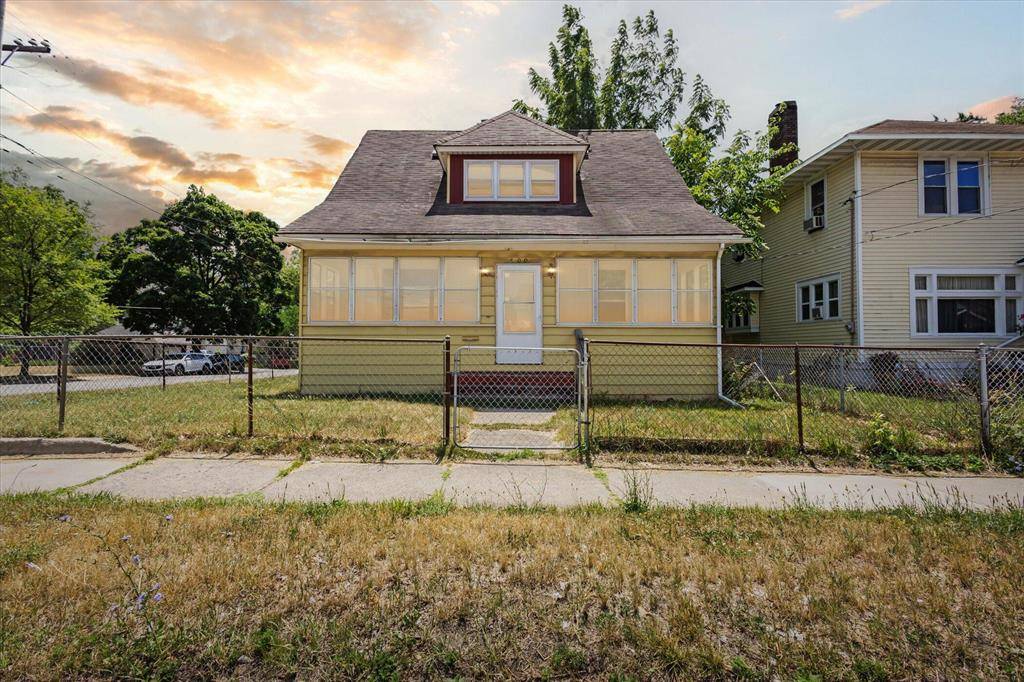400 Burton Street SW, Grand Rapids, MI 49507