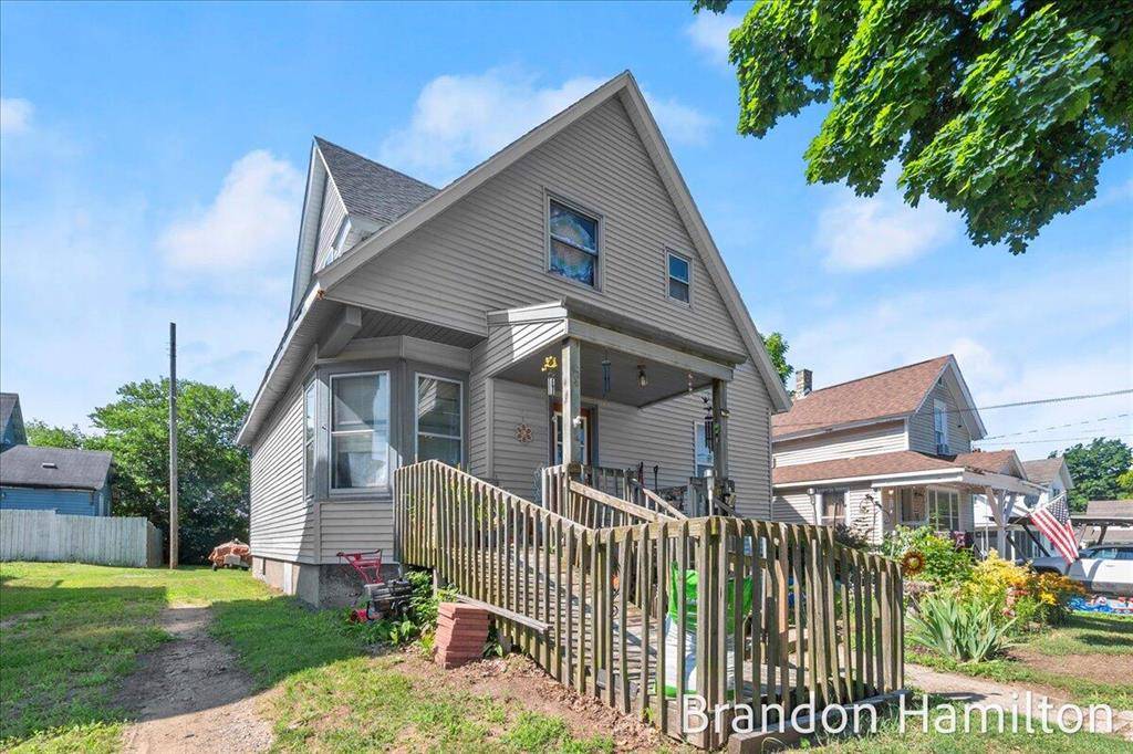 107 W Center Street, Belding, MI 48809