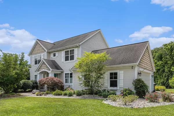 8608 52nd Street SE, Cascade Twp, MI 49301