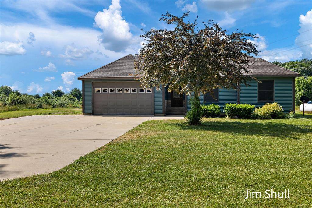8201 Crocker Road, Cedar Creek Twp, MI 49425