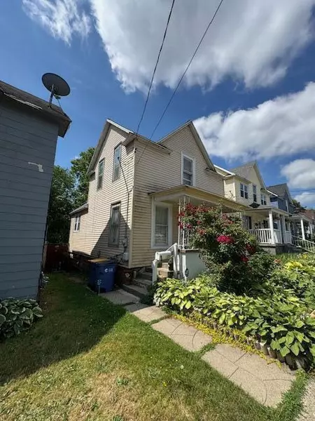 908 Hall Street SE, Grand Rapids, MI 49507