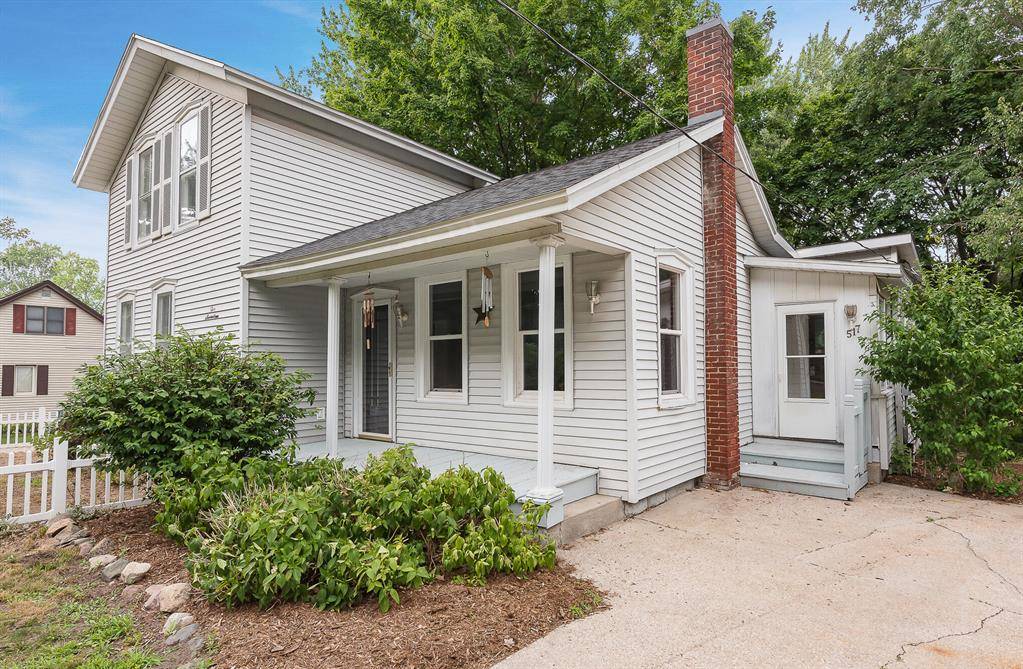 Holland Twp, MI 49424,517 W Lakewood Boulevard