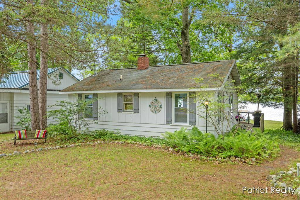 1132 S Woodland Drive, Sherman Twp - Newaygo, MI 49349