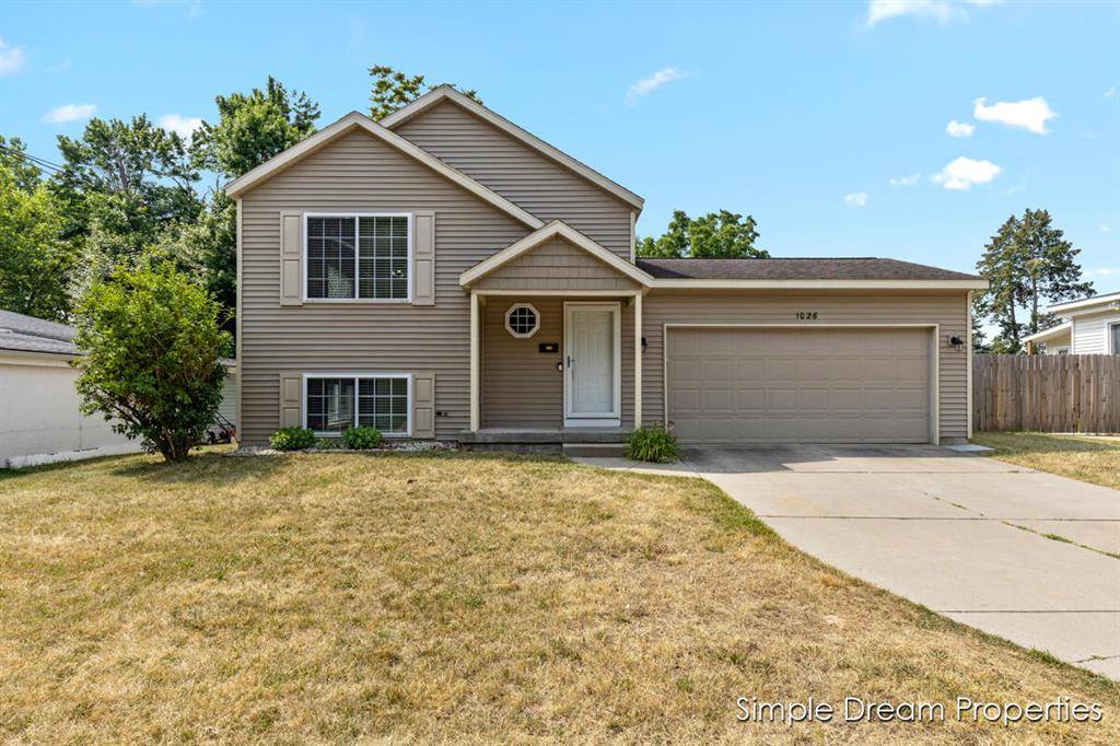 1026 Coldbrook Street NE, Grand Rapids, MI 49503