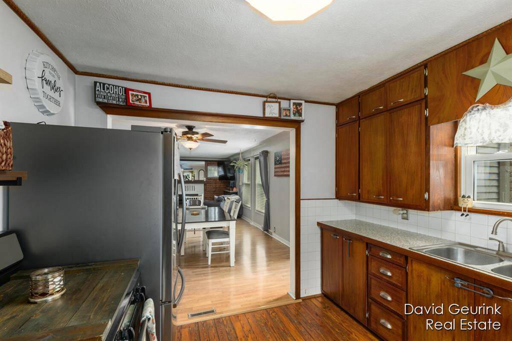 Park Twp, MI 49423,730 S 160th Avenue