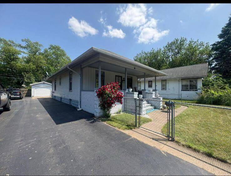 863 Colfax Avenue, Benton Harbor, MI 49022