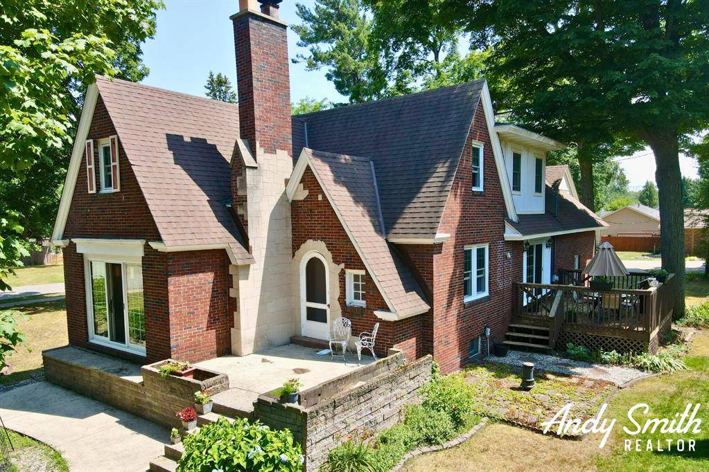 868 Harvard Drive, Holland, MI 49423