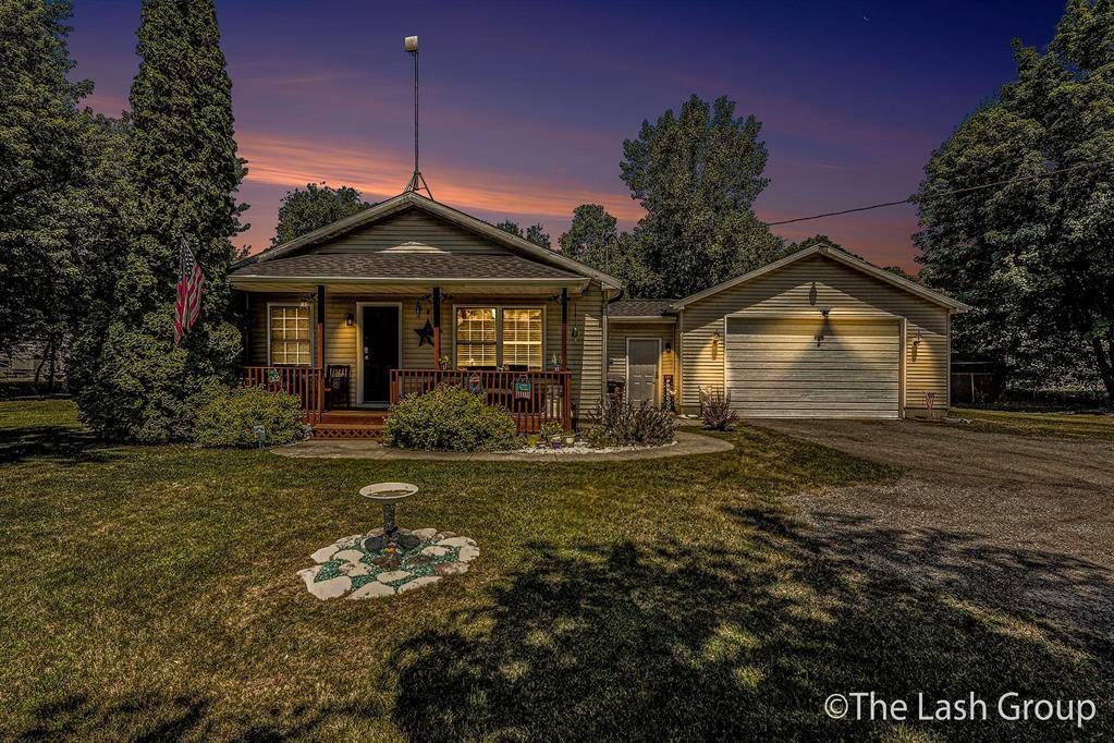 2851 18 Mile Road, Tyrone Twp, MI 49330