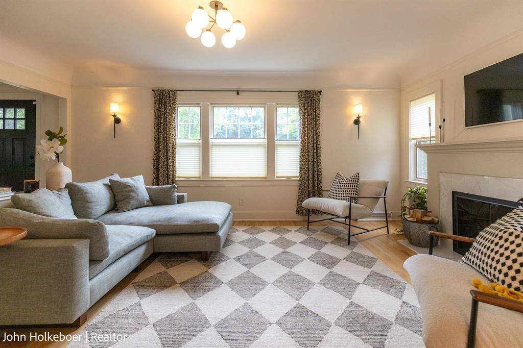 East Grand Rapids, MI 49506,1045 Santa Cruz Drive SE